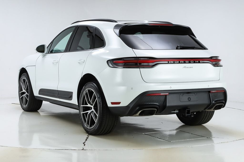 2025 Porsche Macan Base