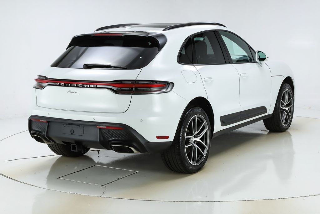 2025 Porsche Macan Base