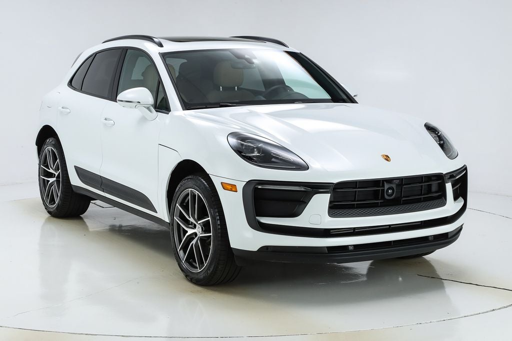 2025 Porsche Macan Base