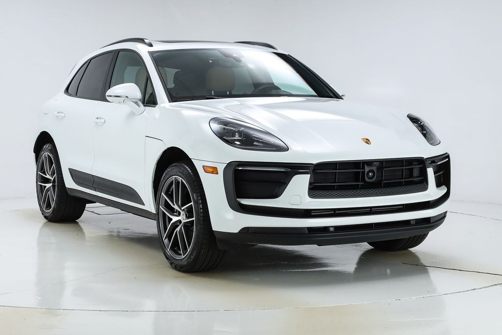 2025 Porsche Macan Base