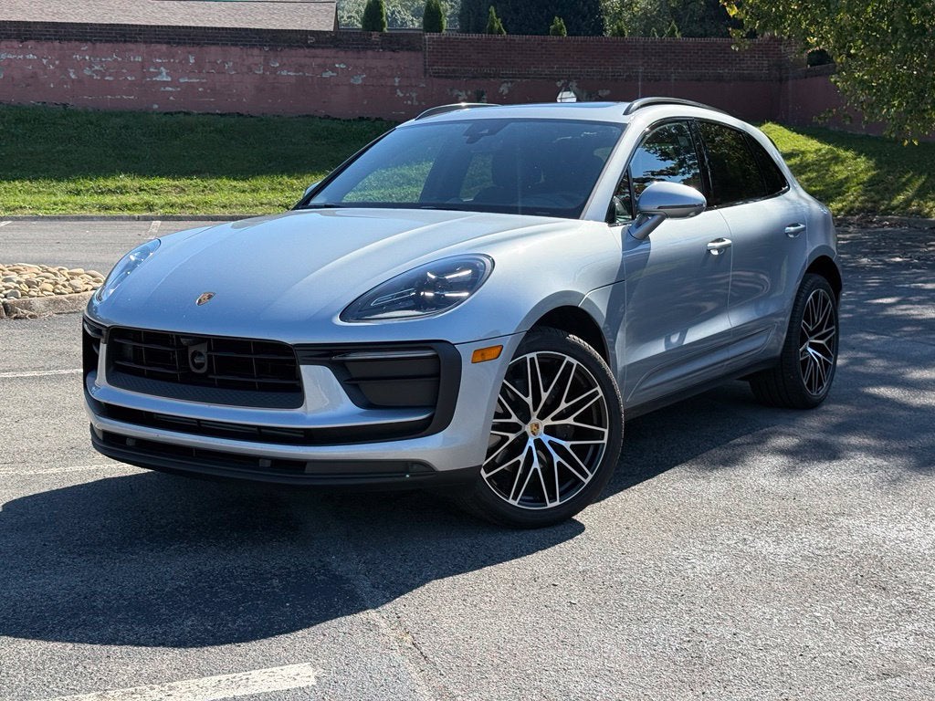 2026 Porsche Macan Base