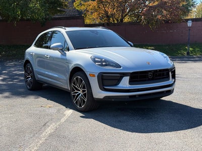 2026 Porsche Macan Base