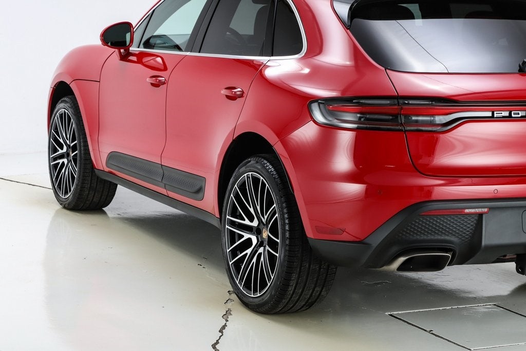 2025 Porsche Macan Base
