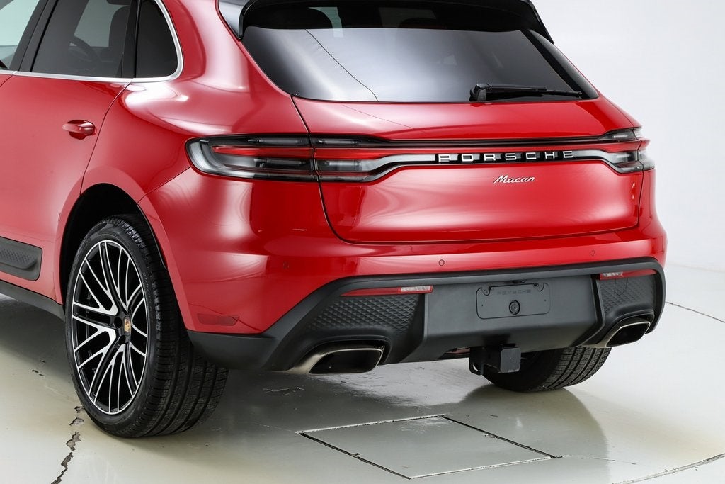2025 Porsche Macan Base