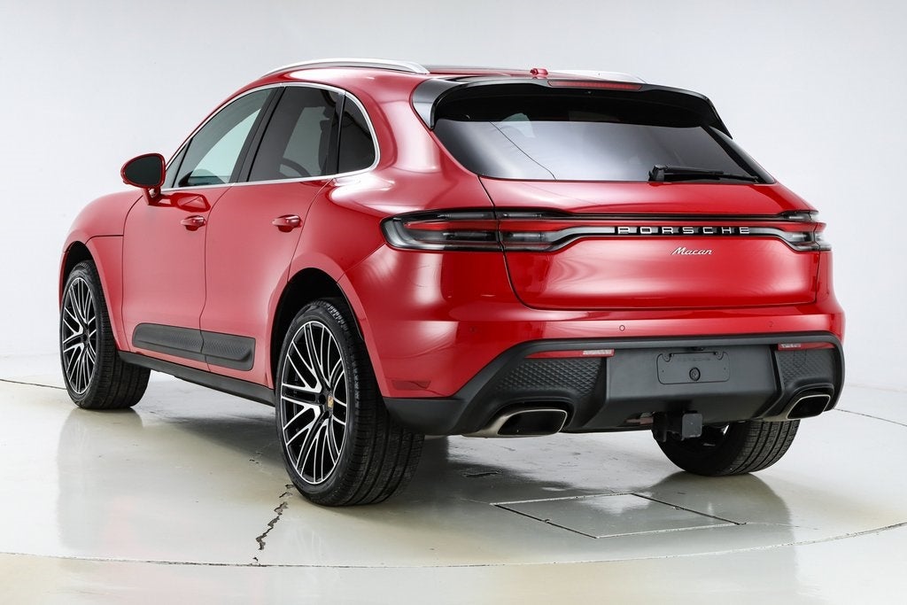 2025 Porsche Macan Base