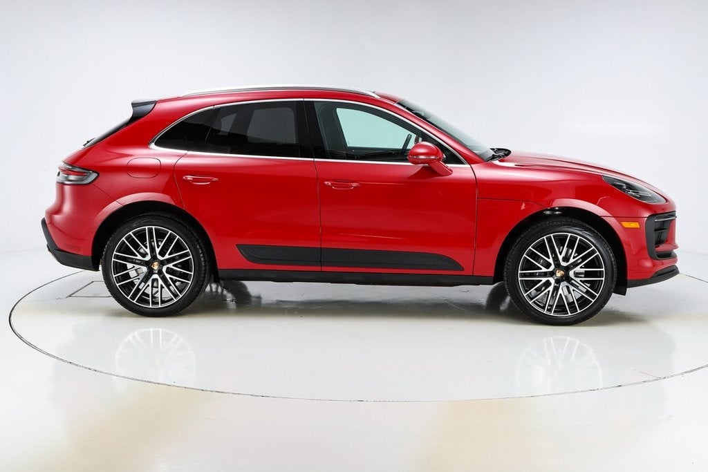 2025 Porsche Macan Base