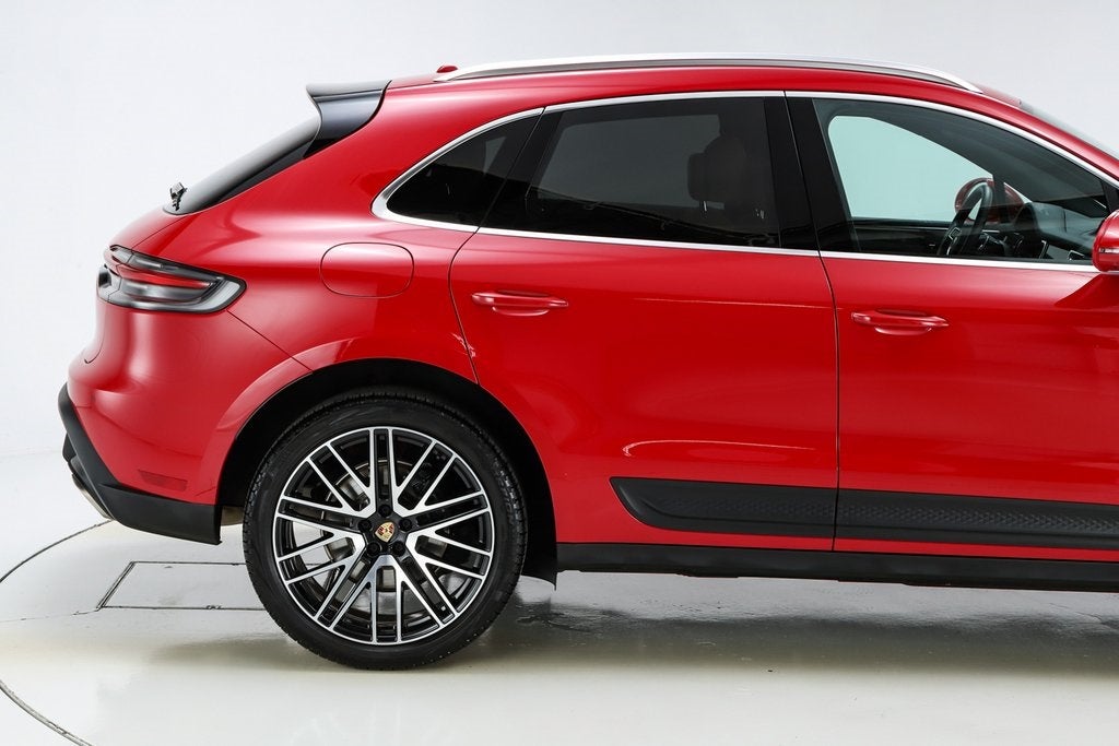 2025 Porsche Macan Base