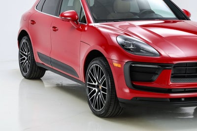 2025 Porsche Macan Base