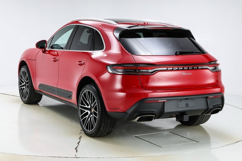 2025 Porsche Macan Base