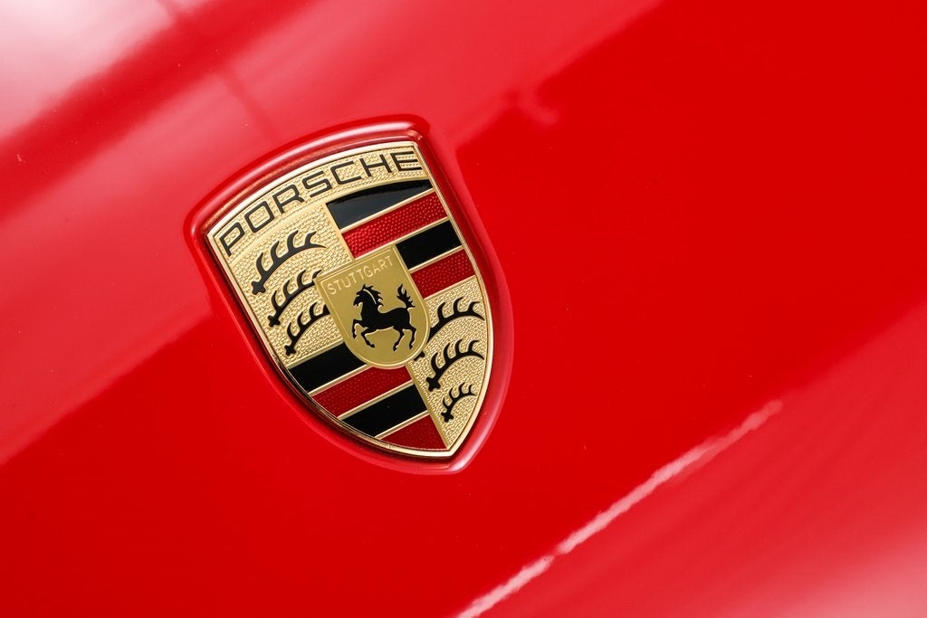 2025 Porsche Macan Base