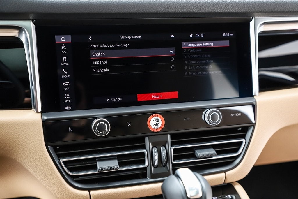 2025 Porsche Macan Base