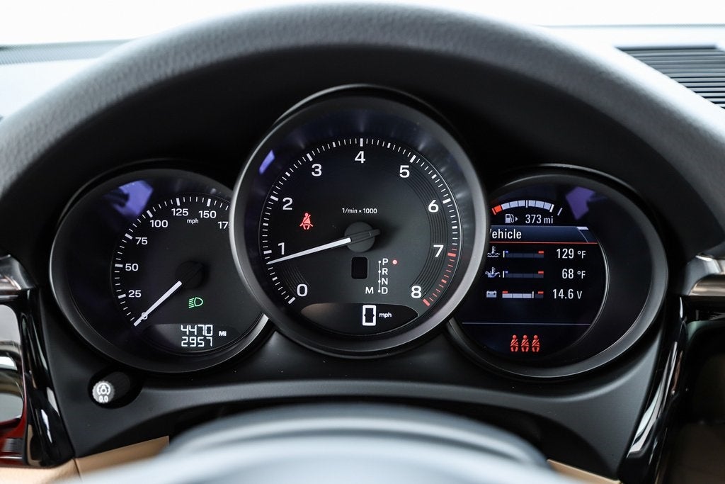 2025 Porsche Macan Base