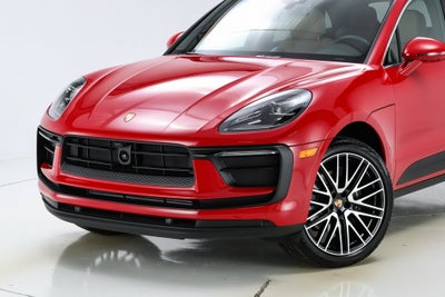 2025 Porsche Macan Base