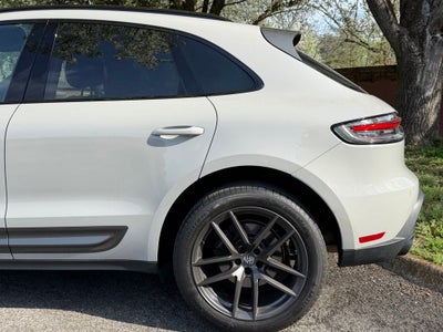 2023 Porsche Macan T