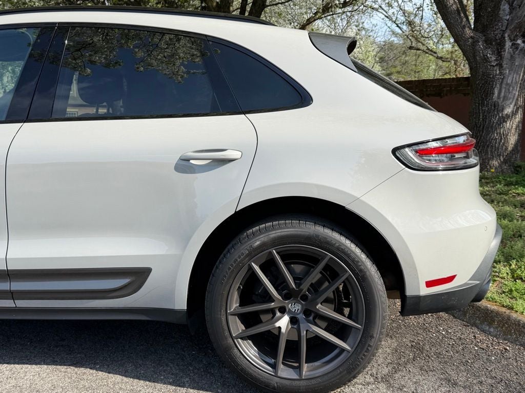 2023 Porsche Macan T