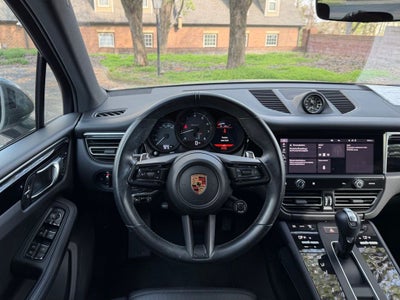 2023 Porsche Macan T