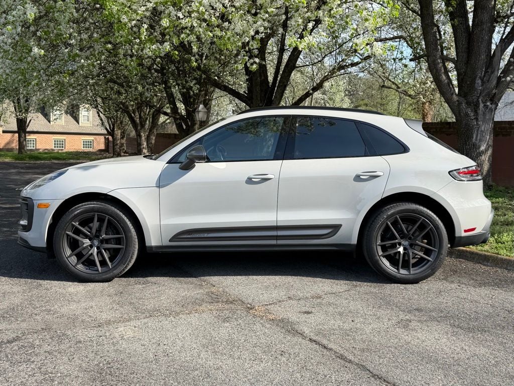 2023 Porsche Macan T