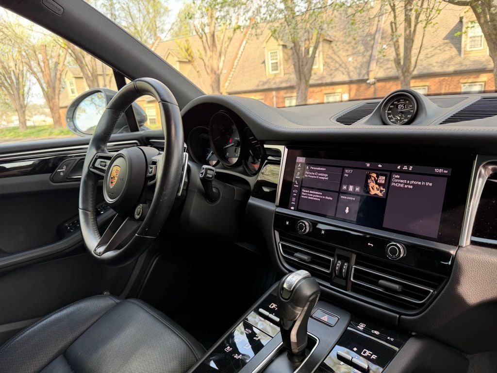 2023 Porsche Macan T