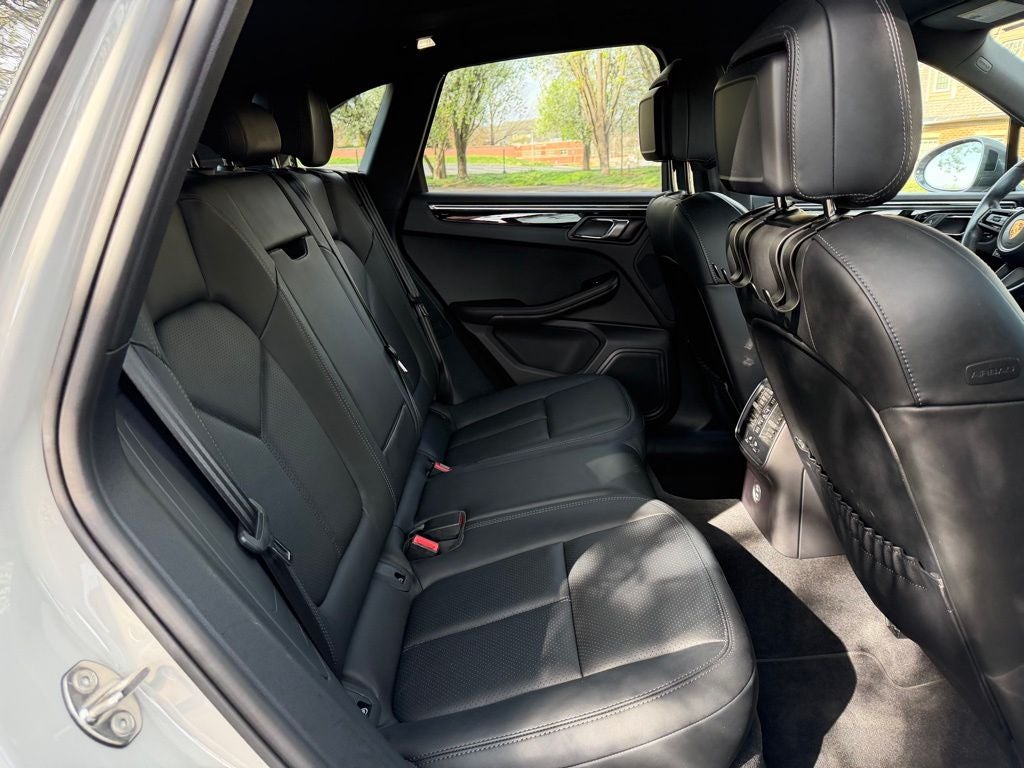 2023 Porsche Macan T