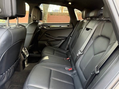 2023 Porsche Macan T