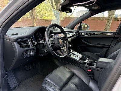 2023 Porsche Macan T