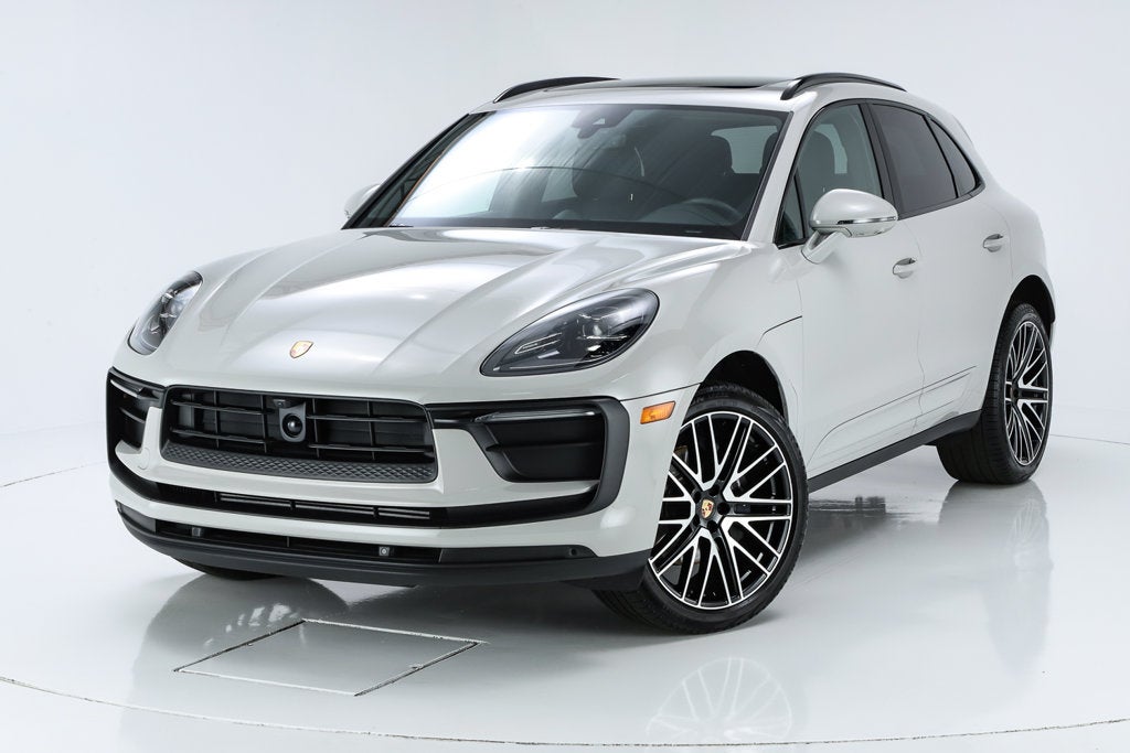 2026 Porsche Macan Base
