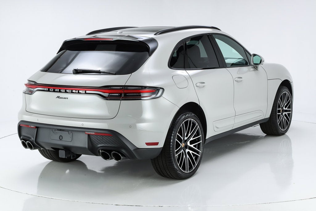 2026 Porsche Macan Base