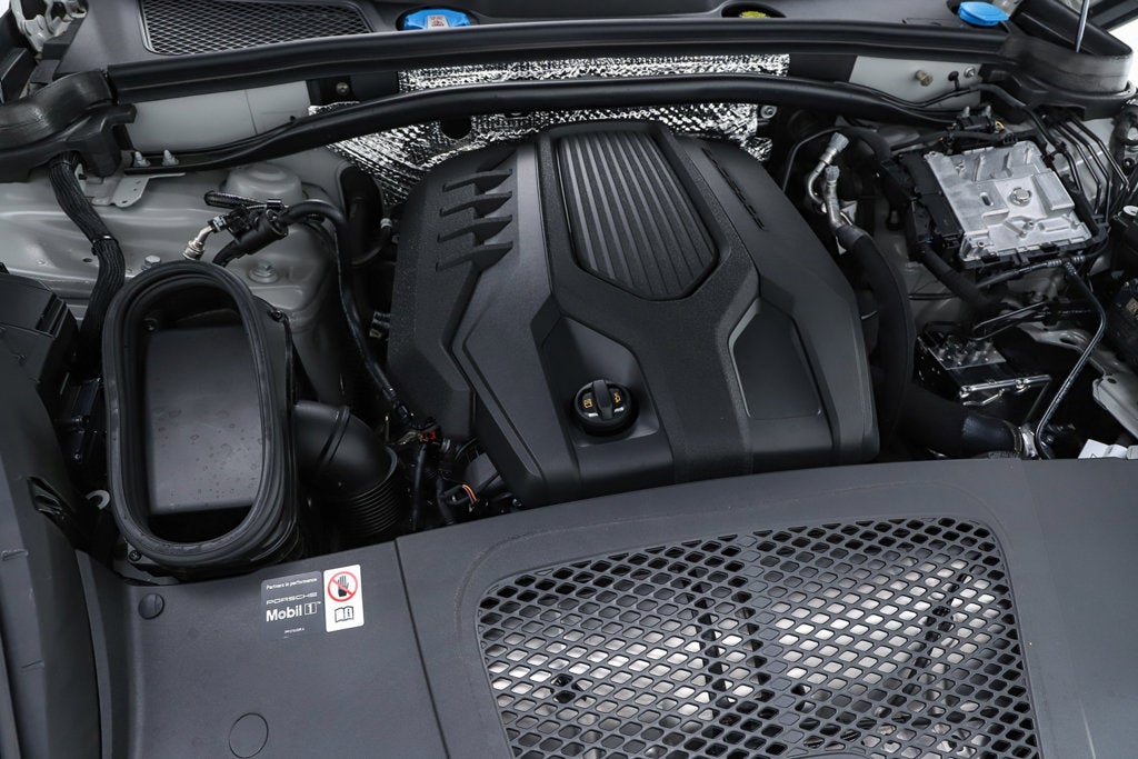 2026 Porsche Macan Base