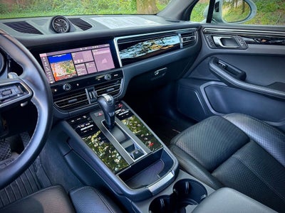 2023 Porsche Macan T