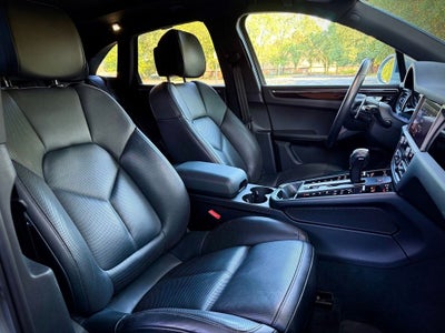 2023 Porsche Macan T