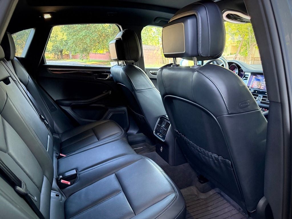 2023 Porsche Macan T