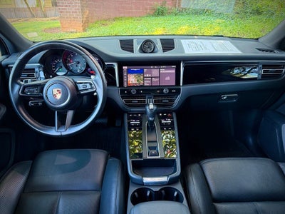 2023 Porsche Macan T