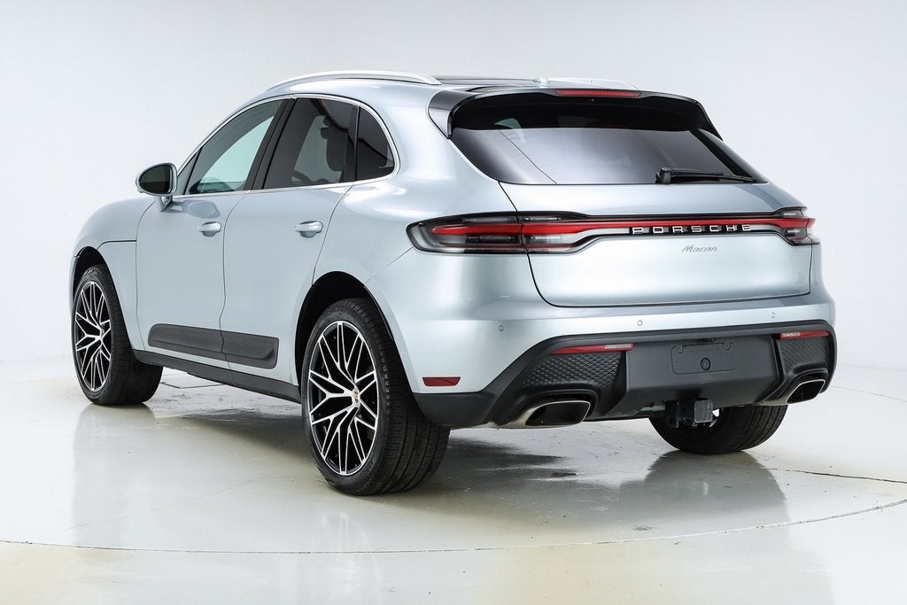 2025 Porsche Macan Base