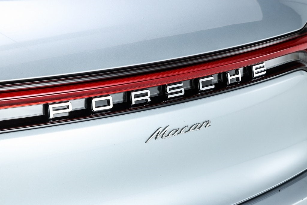 2025 Porsche Macan Base