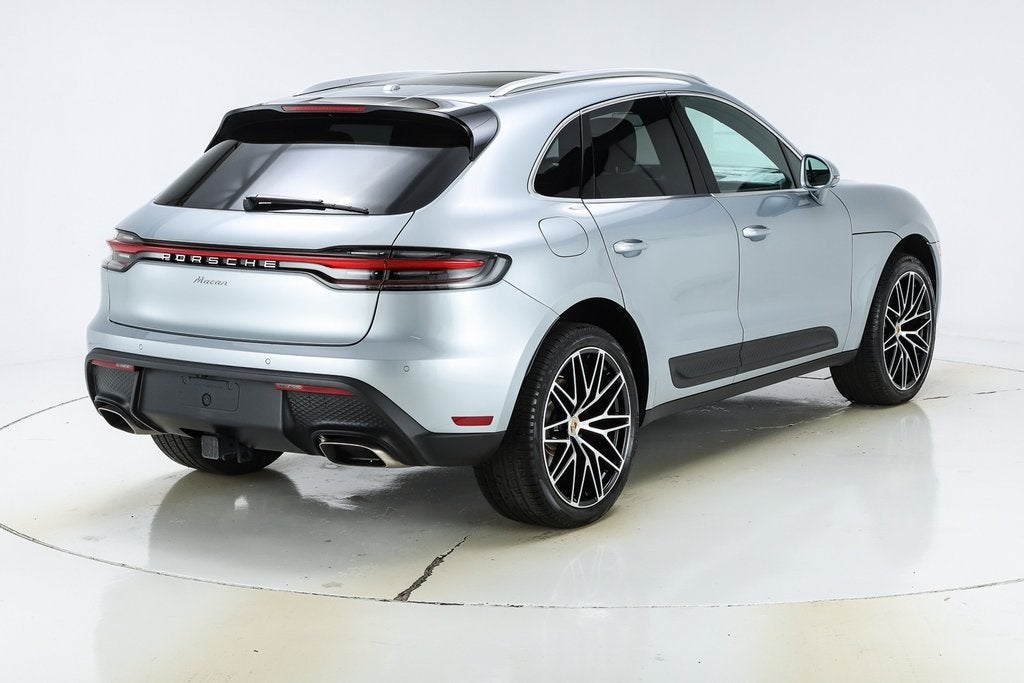 2025 Porsche Macan Base