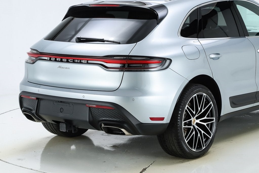 2025 Porsche Macan Base