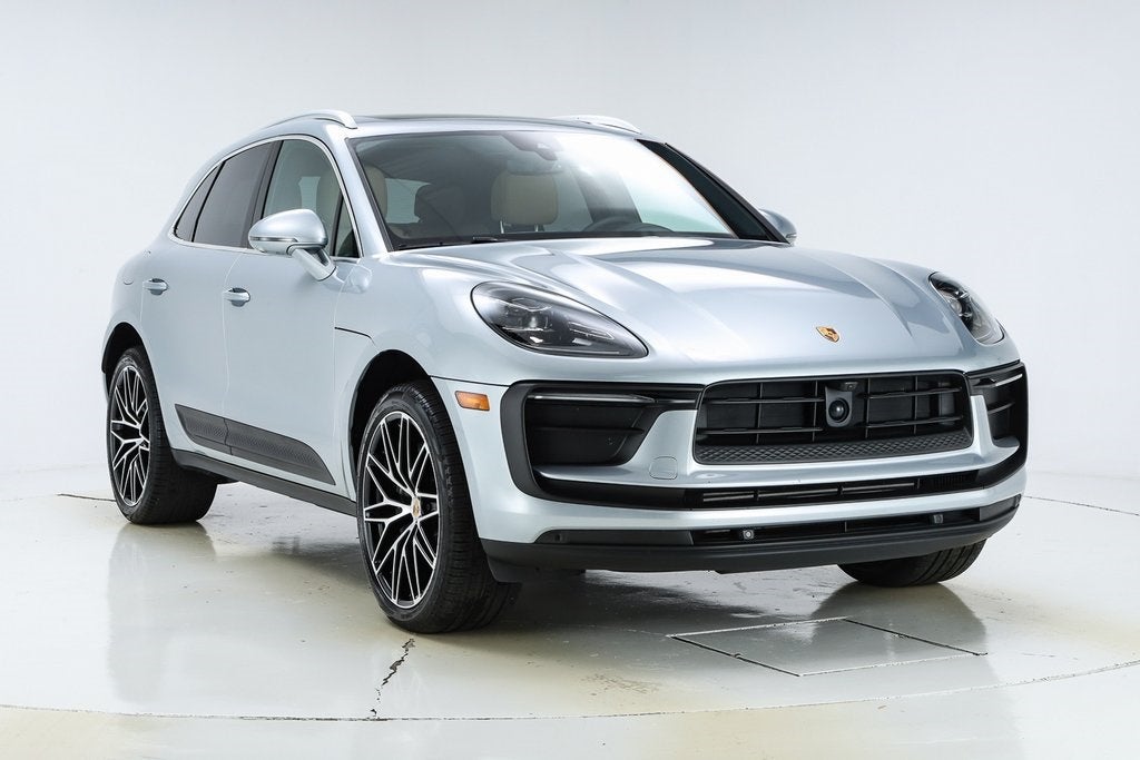 2025 Porsche Macan Base