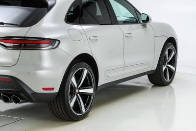 2025 Porsche Macan Base