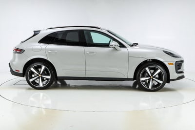 2025 Porsche Macan Base