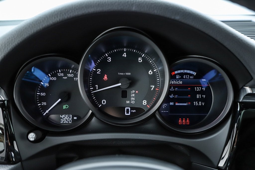 2025 Porsche Macan Base