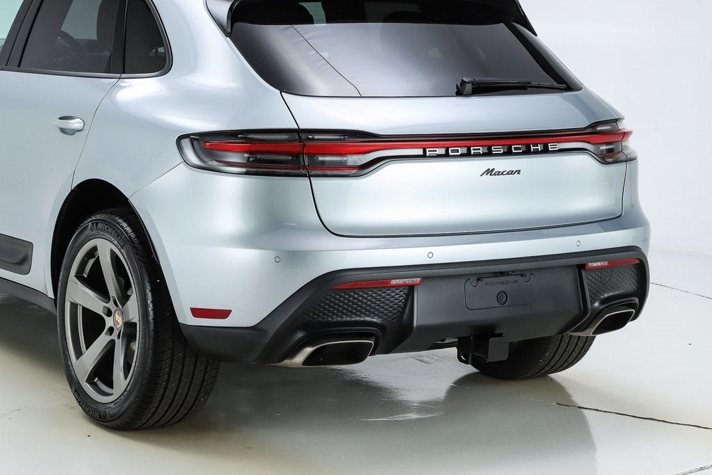 2025 Porsche Macan Base