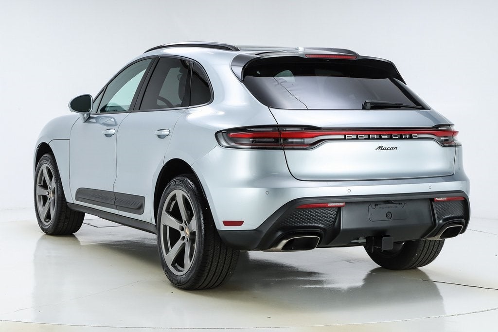 2025 Porsche Macan Base