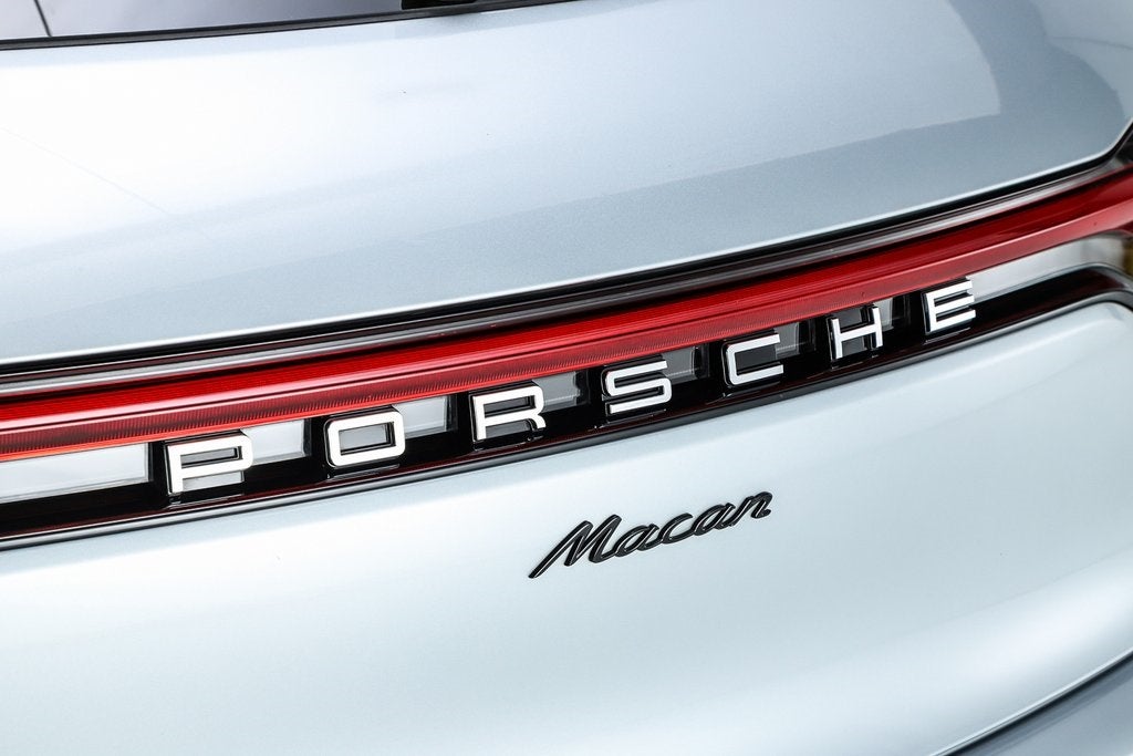 2025 Porsche Macan Base