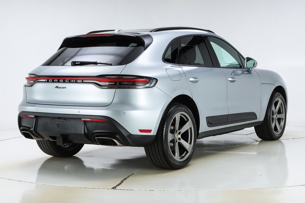 2025 Porsche Macan Base