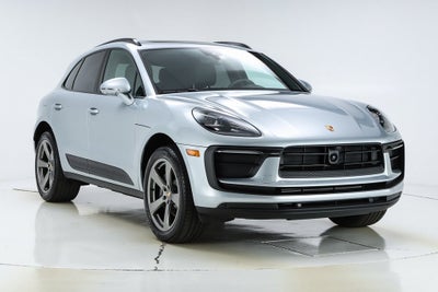 2025 Porsche Macan Base