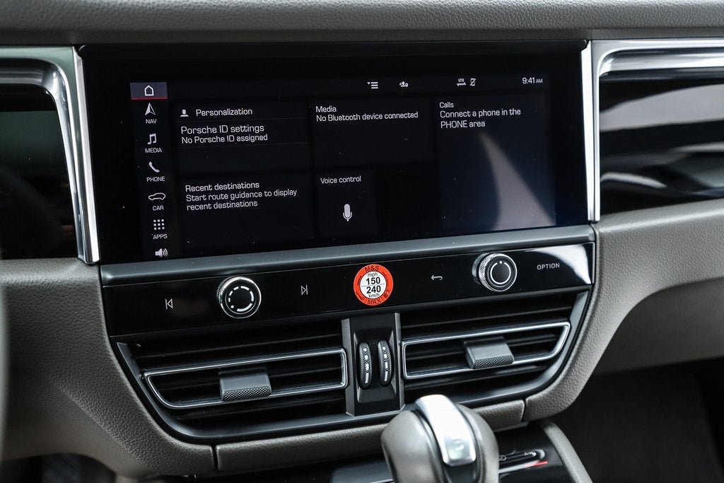 2025 Porsche Macan Base