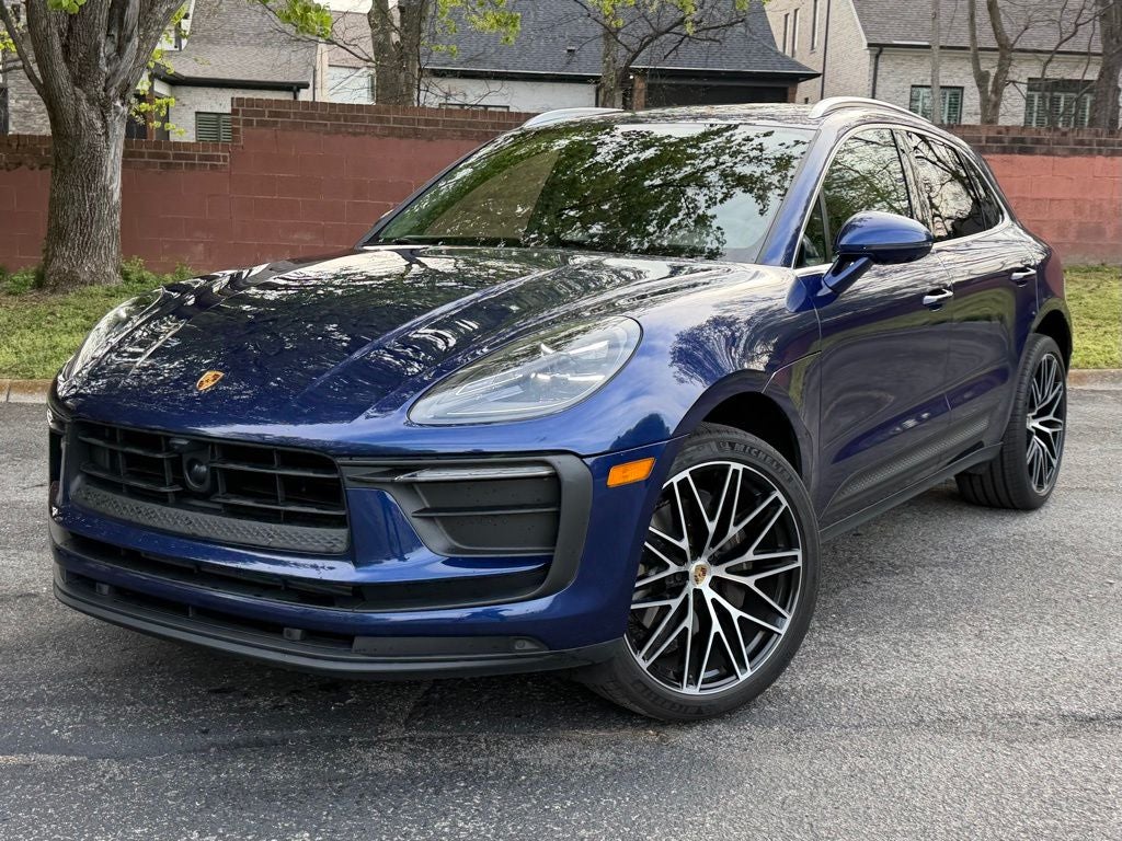2025 Porsche Macan Base