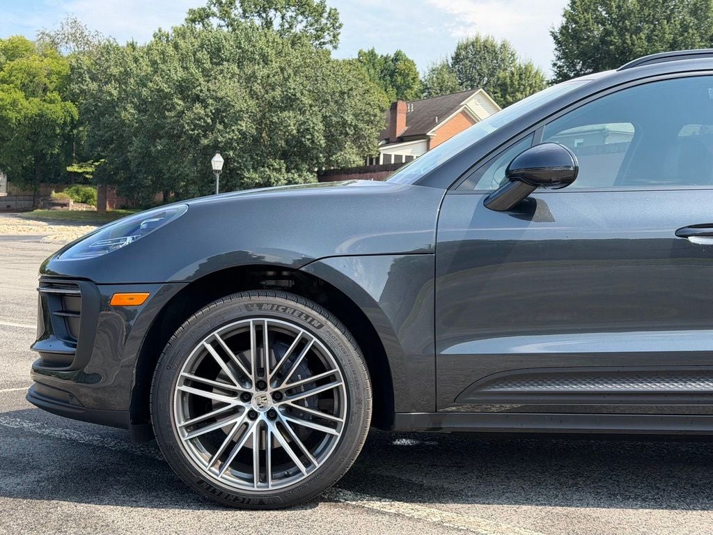 2026 Porsche Macan Base