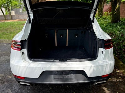 2017 Porsche Macan Base