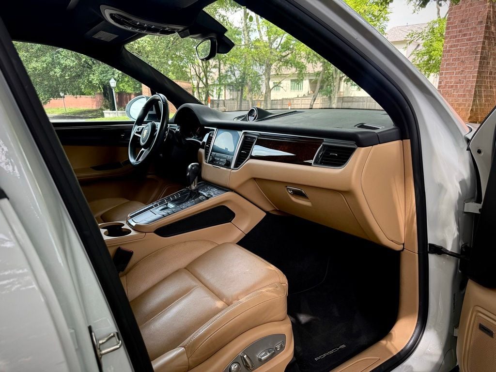 2017 Porsche Macan Base